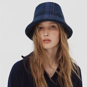 Ruslan Baginskiy Lampshade wool-blend tartan bucket hat in blue